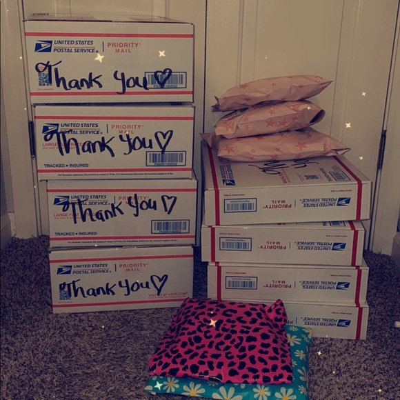 ๐ Meet your Posher! My STATS, ratings, love notes and more! Sales, reviews, etc - Picture 16 of 16